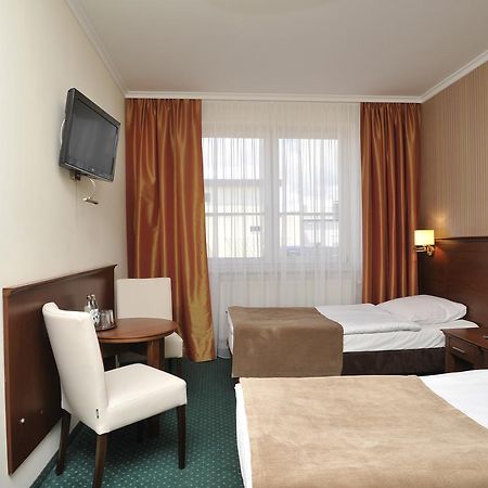 Hotel Lotos Woskrzenice Duze Buitenkant foto