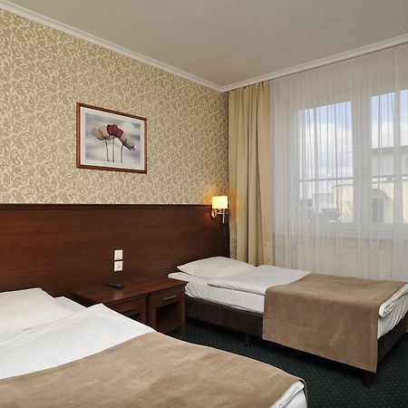 Hotel Lotos Woskrzenice Duze Buitenkant foto
