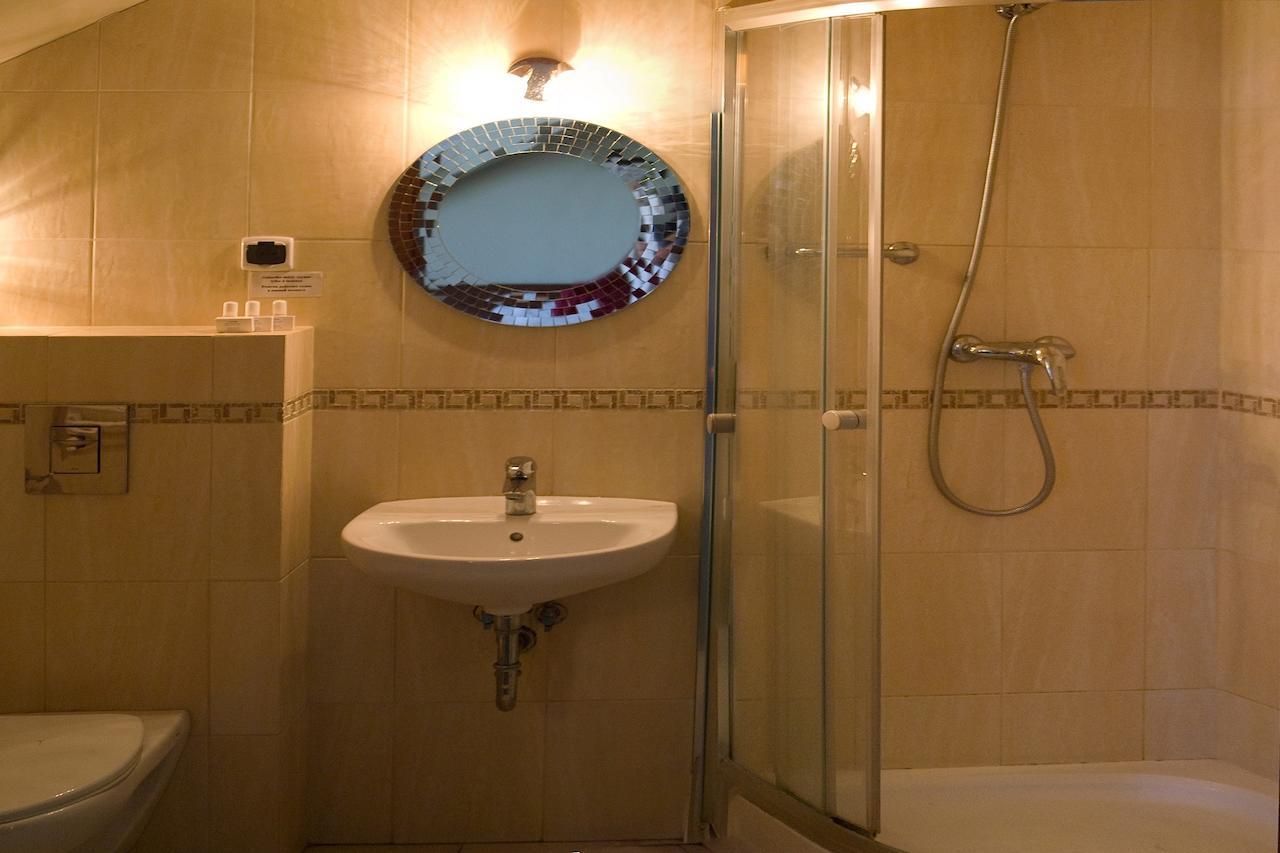 Hotel Lotos Woskrzenice Duze Kamer foto