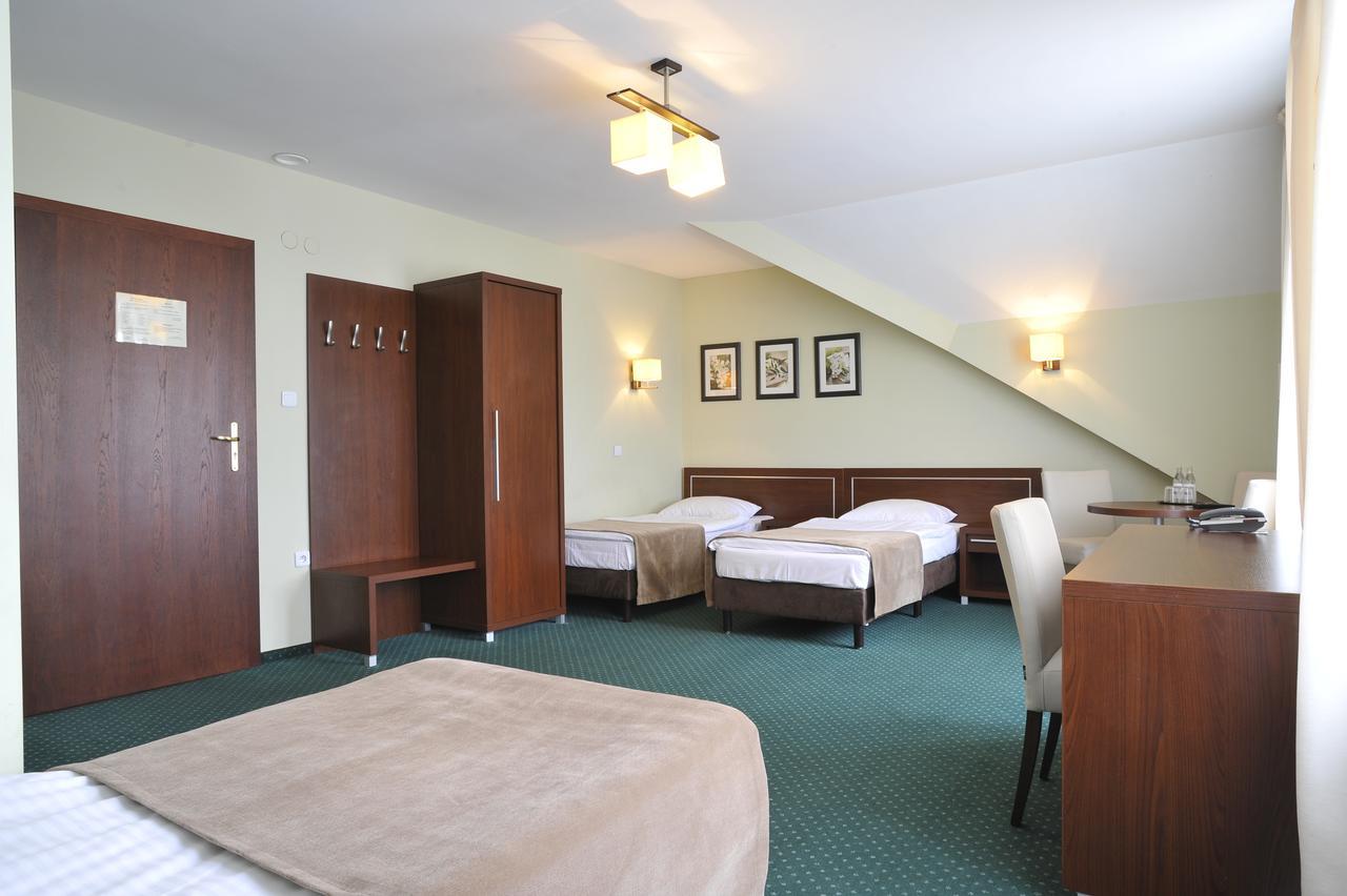 Hotel Lotos Woskrzenice Duze Kamer foto