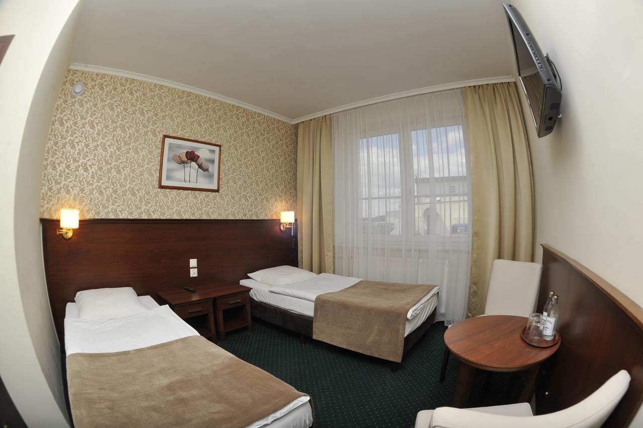 Hotel Lotos Woskrzenice Duze Buitenkant foto