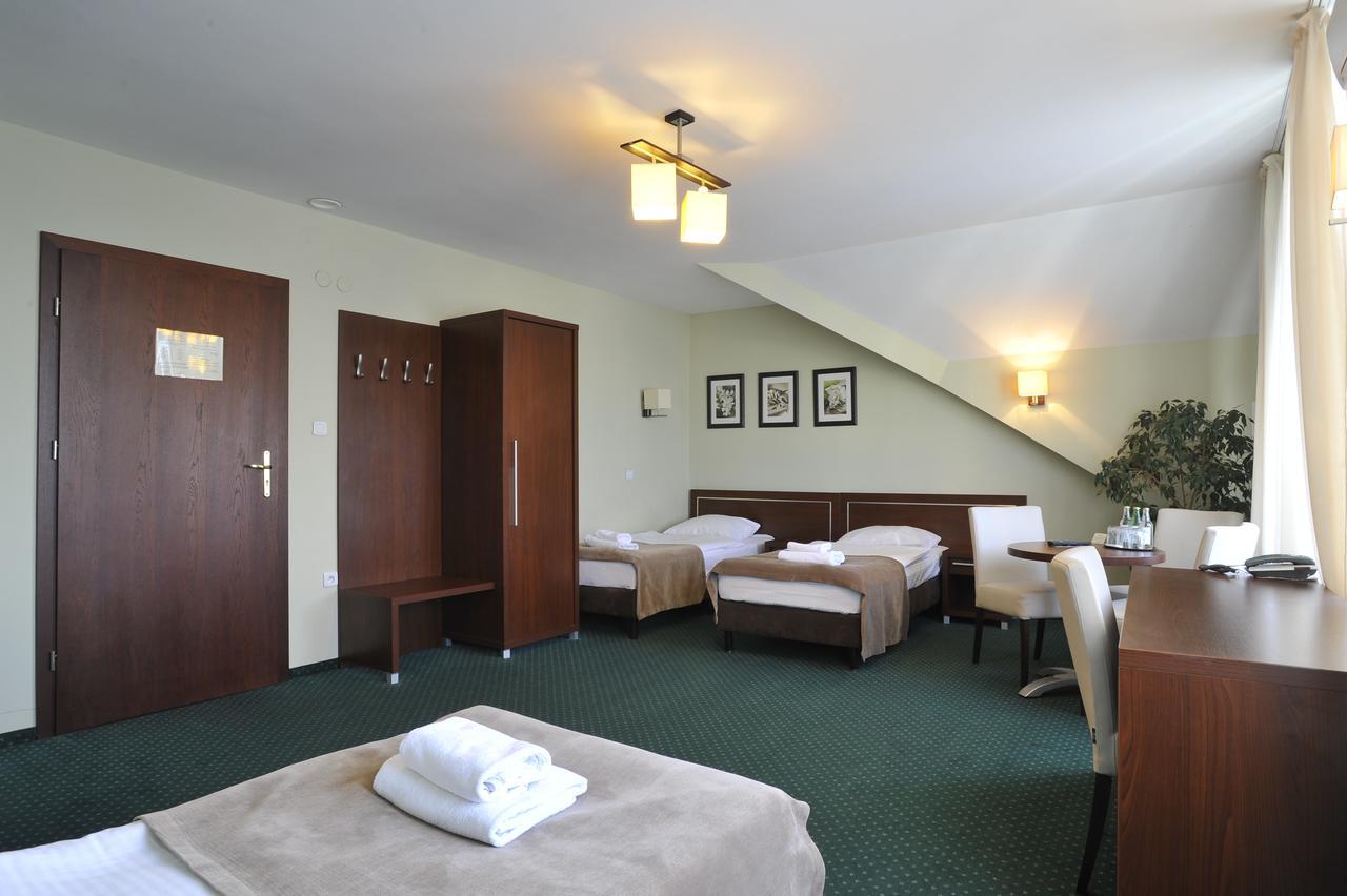 Hotel Lotos Woskrzenice Duze Buitenkant foto